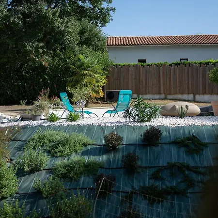 Erable 4-6 Pers, Drap Et Ménage Compris, Les Coteaux De Pilauzin * Saint-Porchaire