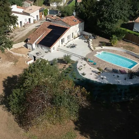 Erable 4-6 Pers, Drap Et Menage Compris, Les Coteaux De Pilauzin