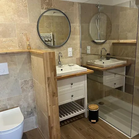 Erable 4-6 Pers, Drap Et Menage Compris, Les Coteaux De Pilauzin Daire