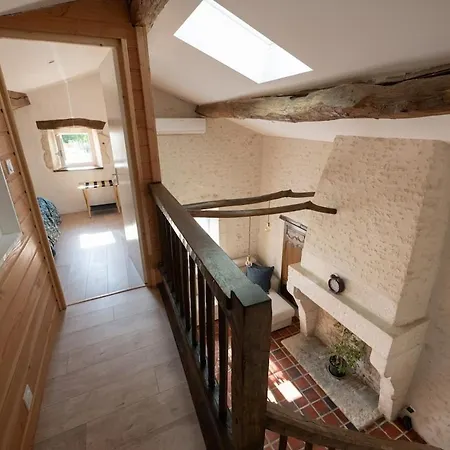 Erable 4-6 Pers, Drap Et Menage Compris, Les Coteaux De Pilauzin Daire *