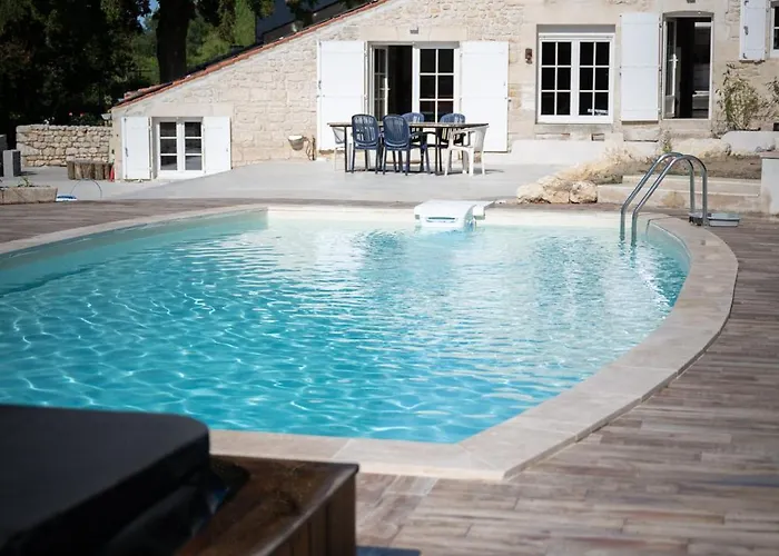 Erable 4-6 Pers, Drap Et Ménage Compris, Les Coteaux De Pilauzin Apartamento