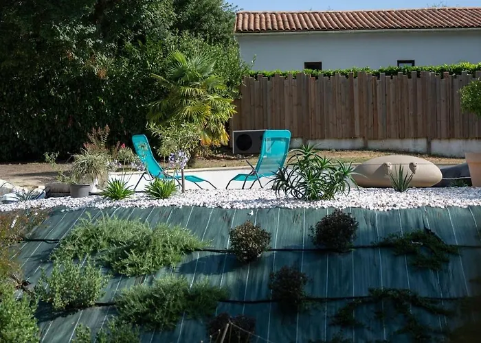 Erable 4-6 Pers, Drap Et Ménage Compris, Les Coteaux De Pilauzin * Saint-Porchaire